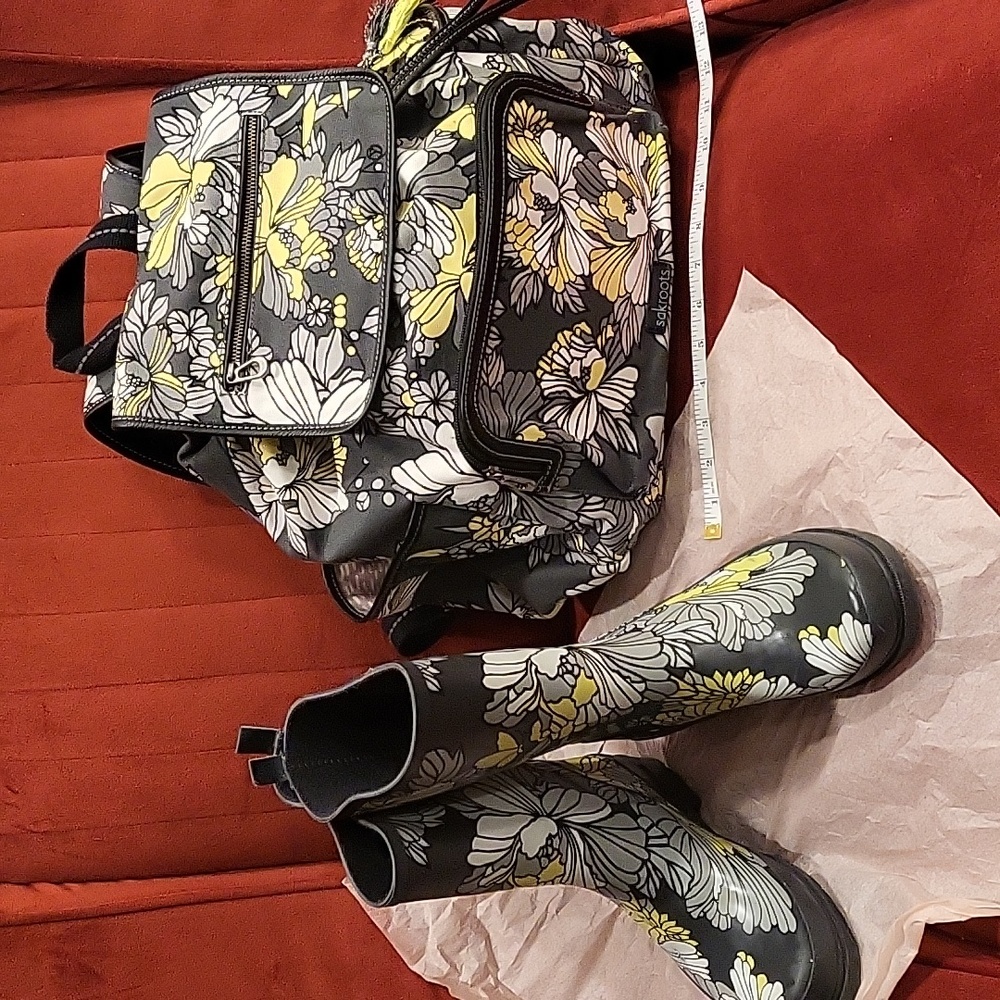 Sakroots gray,yellow, white floral backpack, ( boots sold separately)